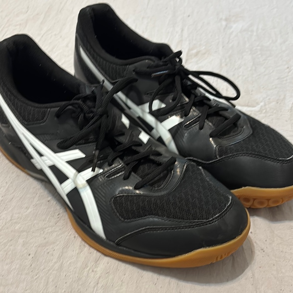 ASICS volleyball Shoes